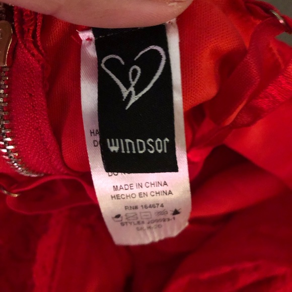 Windsor sexy red dress - Picture 14 of 16